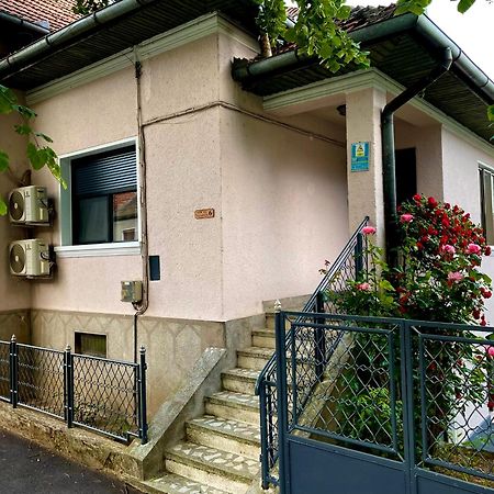 Holiday Home Esku Orşova Buitenkant foto